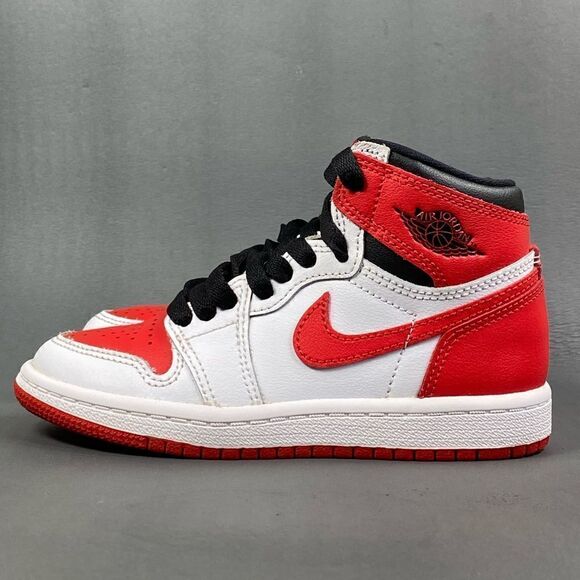 Nike Air Jordan 1 Retro High OG "Heritage" sneakers kids size 11C - Picture 2 of 8
